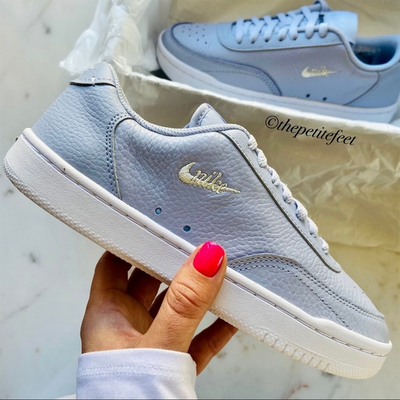 Nike Shoes - NWT Nike Court Vintage Premium